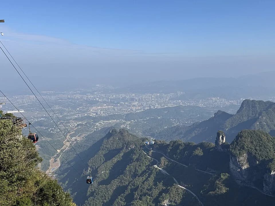 Tianmen Mountain cableway and cliffs