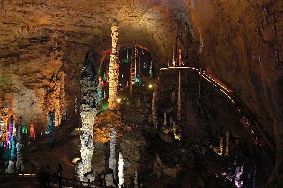 Yellow Dragon Cave Zhangjiajie