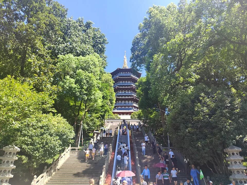Leifeng Pagoda beside West Lake